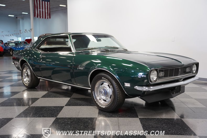Chevrolet-Camaro-1968-Dark-Green-Metallic-Black-20