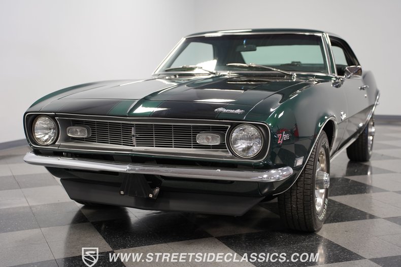 Chevrolet-Camaro-1968-Dark-Green-Metallic-Black-23