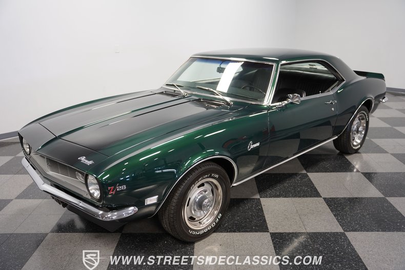 Chevrolet-Camaro-1968-Dark-Green-Metallic-Black-24