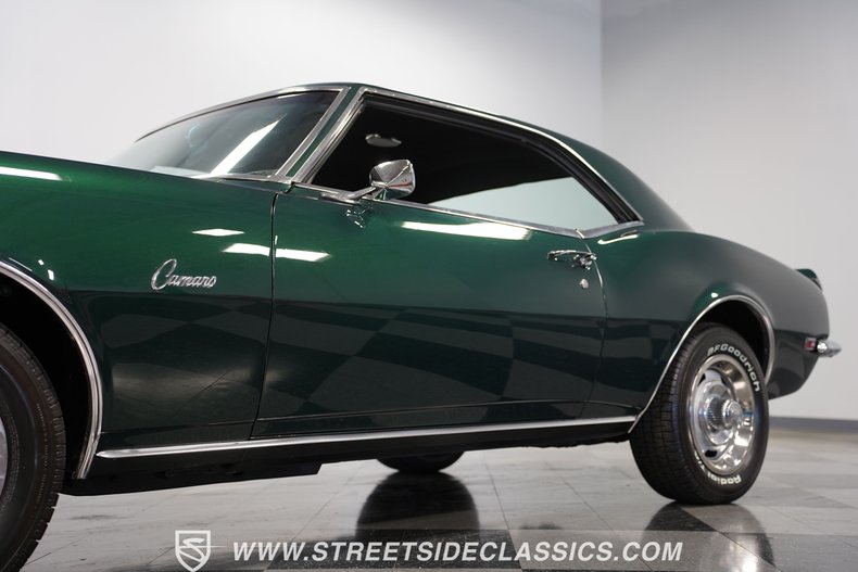 Chevrolet-Camaro-1968-Dark-Green-Metallic-Black-26