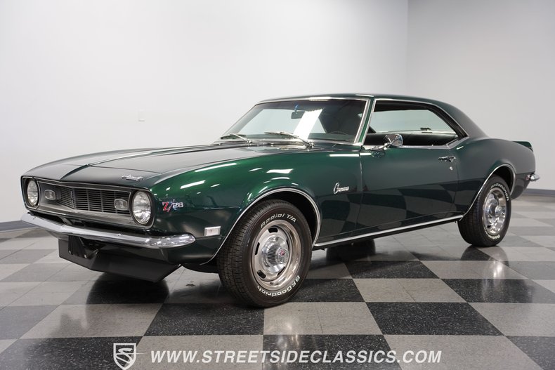 Chevrolet-Camaro-1968-Dark-Green-Metallic-Black-3
