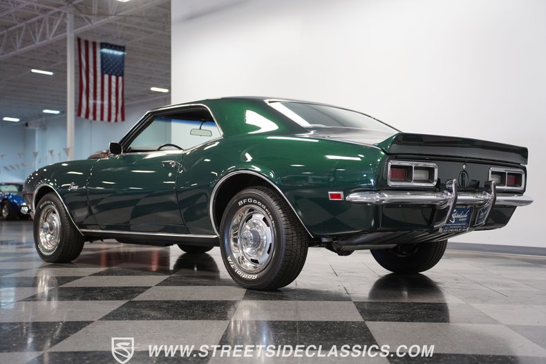 Chevrolet-Camaro-1968-Dark-Green-Metallic-Black-32