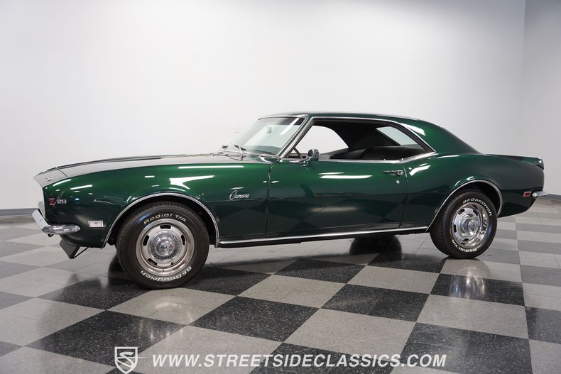 Chevrolet-Camaro-1968-Dark-Green-Metallic-Black-4