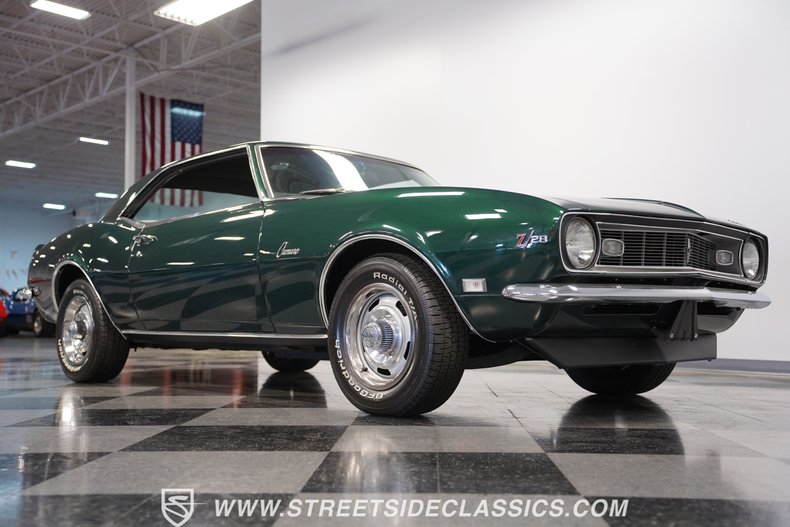 Chevrolet-Camaro-1968-Dark-Green-Metallic-Black-40