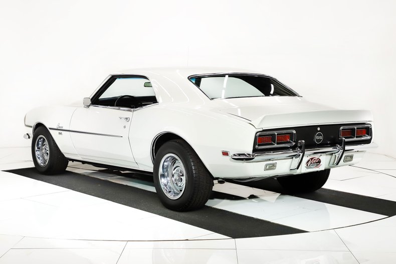 Chevrolet-Camaro-1968-Ermine-White-Black-9