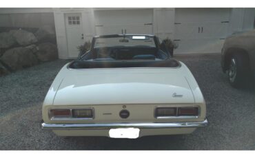 Chevrolet-Camaro-1968-Ermine-White-Blue-4