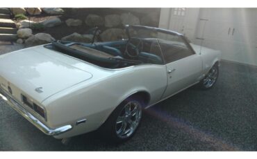 Chevrolet-Camaro-1968-Ermine-White-Blue-5