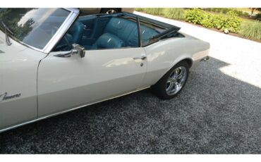 Chevrolet-Camaro-1968-Ermine-White-Blue-6