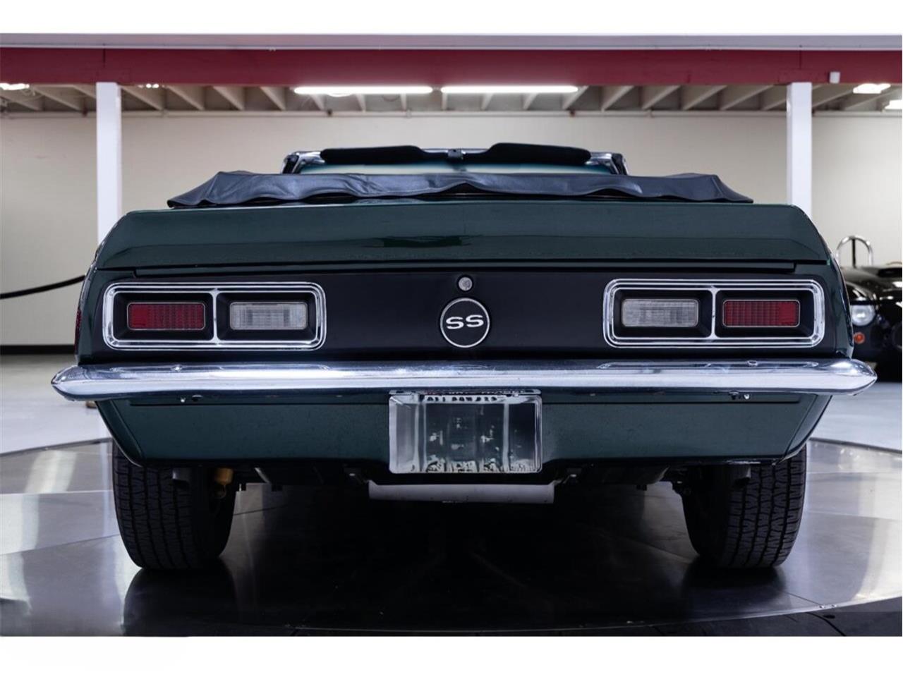 Chevrolet-Camaro-1968-Green-Black-4
