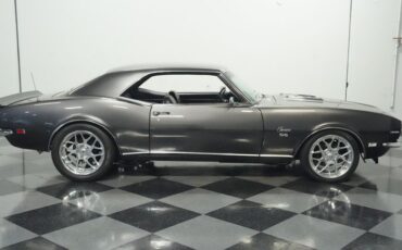 Chevrolet-Camaro-1968-Gunmetal-Gray-Metall-Black-ampamp-White-Ho-10