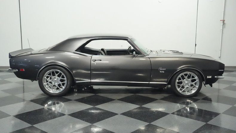 Chevrolet-Camaro-1968-Gunmetal-Gray-Metall-Black-ampamp-White-Ho-10