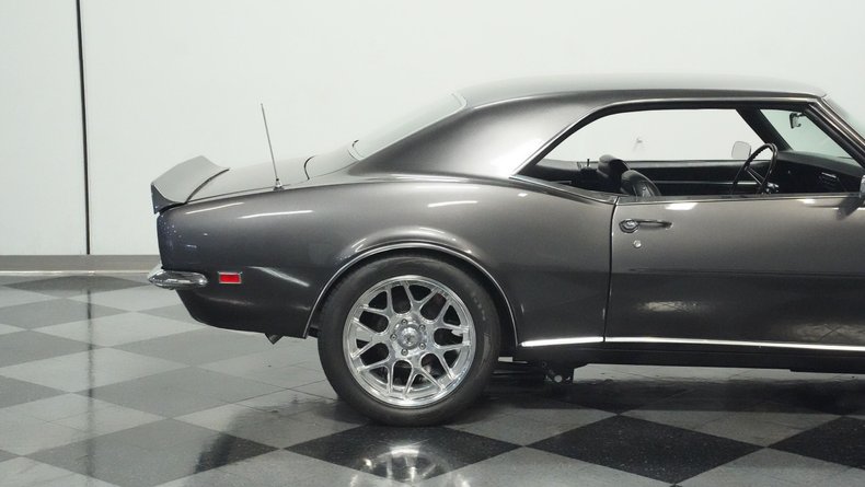 Chevrolet-Camaro-1968-Gunmetal-Gray-Metall-Black-ampamp-White-Ho-13