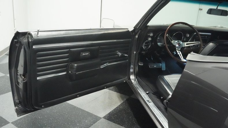 Chevrolet-Camaro-1968-Gunmetal-Gray-Metall-Black-ampamp-White-Ho-19
