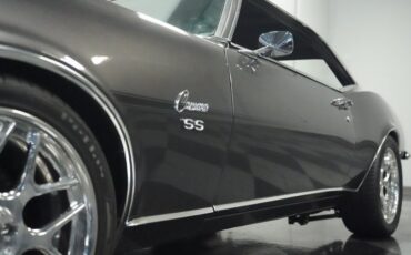 Chevrolet-Camaro-1968-Gunmetal-Gray-Metall-Black-ampamp-White-Ho-29