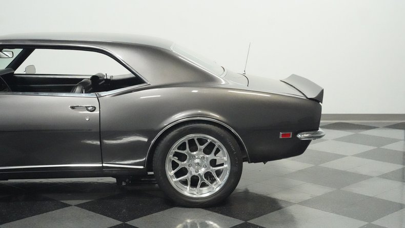 Chevrolet-Camaro-1968-Gunmetal-Gray-Metall-Black-ampamp-White-Ho-33