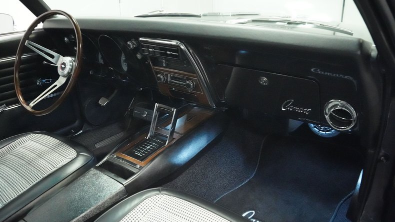 Chevrolet-Camaro-1968-Gunmetal-Gray-Metall-Black-ampamp-White-Ho-44