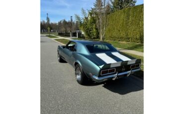 Chevrolet-Camaro-1968-Island-Teal-Black-1