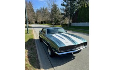 Chevrolet-Camaro-1968-Island-Teal-Black-11