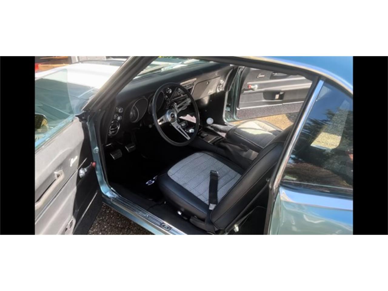 Chevrolet-Camaro-1968-Island-Teal-Black-4