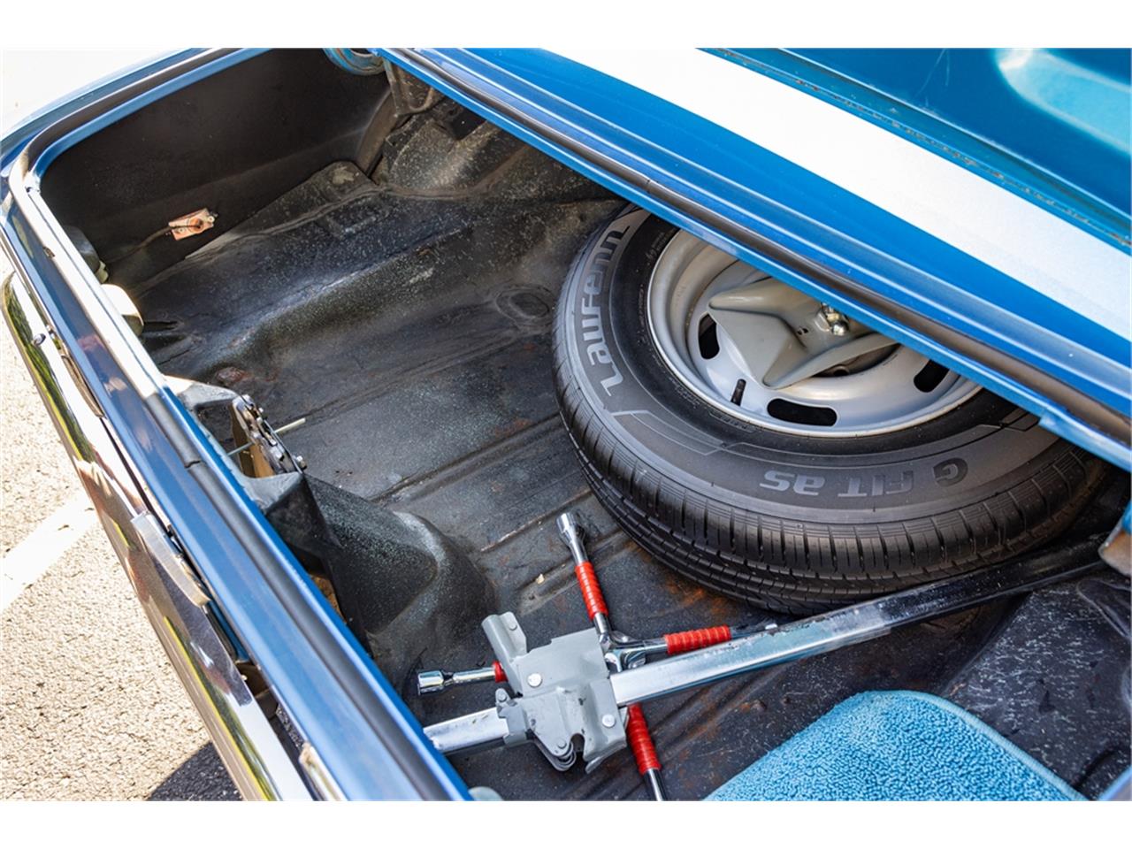 Chevrolet-Camaro-1968-LeMans-Blue-Blue-2