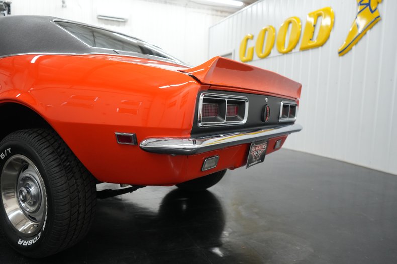 Chevrolet-Camaro-1968-Orange-Black-13