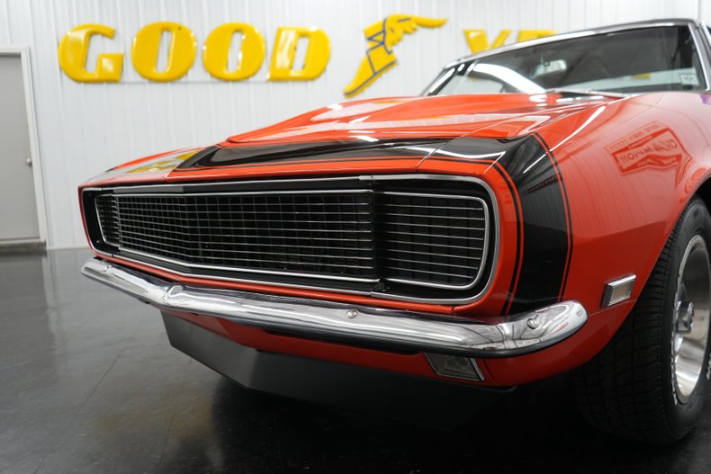 Chevrolet-Camaro-1968-Orange-Black-29