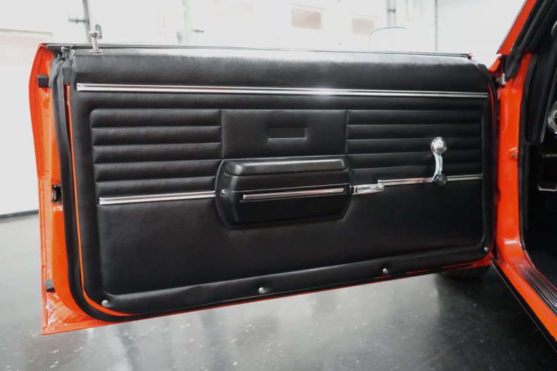 Chevrolet-Camaro-1968-Orange-Black-34