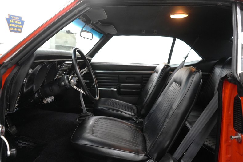 Chevrolet-Camaro-1968-Orange-Black-36