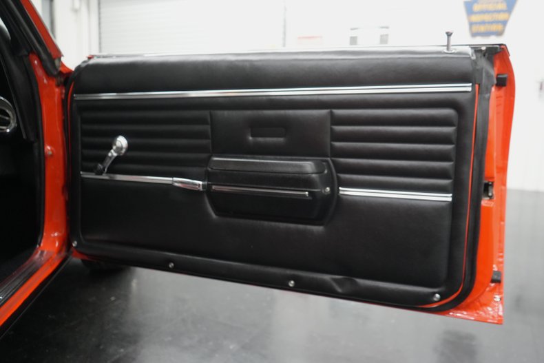 Chevrolet-Camaro-1968-Orange-Black-42