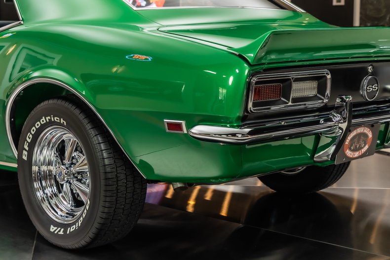 Chevrolet-Camaro-1968-Rally-Green-Houndstooth-36