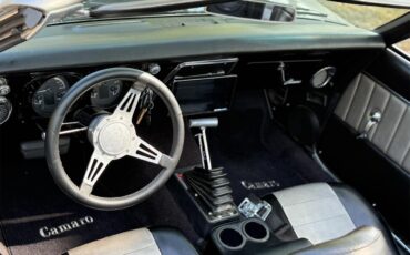 Chevrolet-Camaro-1968-Silver-Black-Silver-Black-15