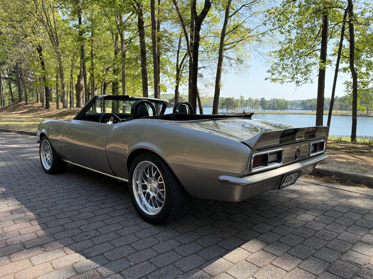 Chevrolet-Camaro-1968-Silver-Black-Silver-Black-2