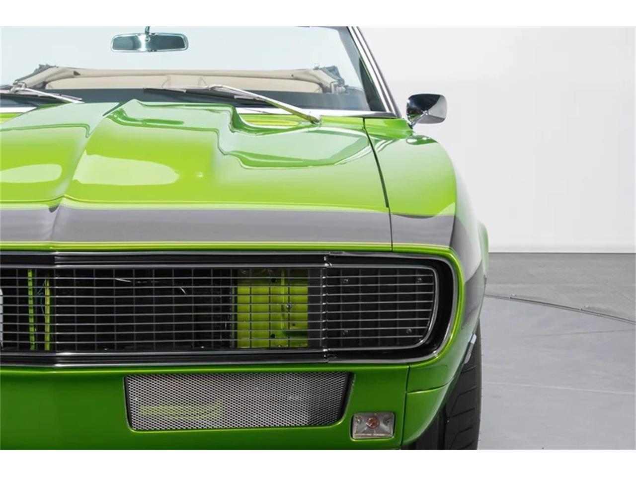 Chevrolet-Camaro-1968-Snakeskin-Green-Tan-2