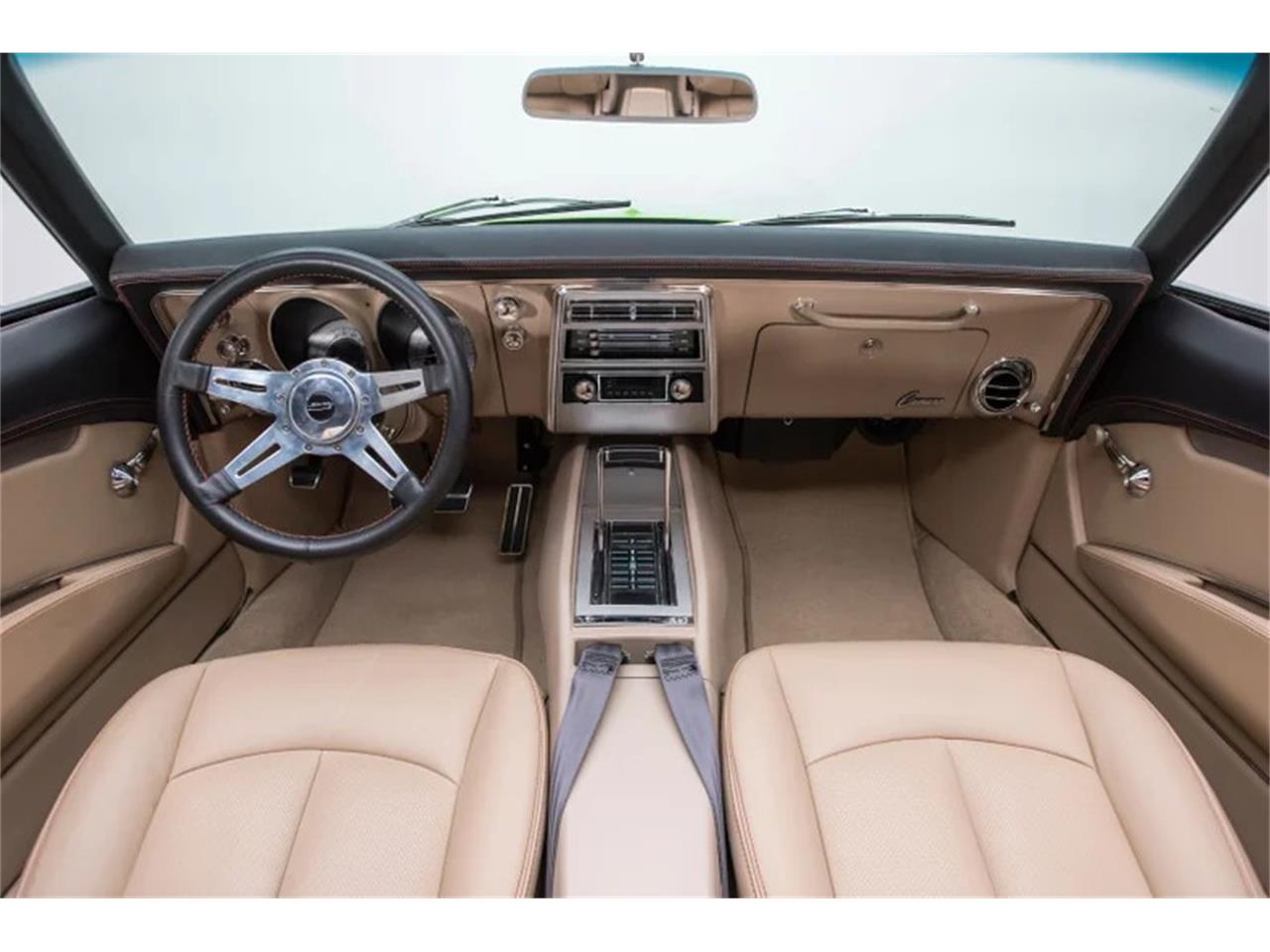 Chevrolet-Camaro-1968-Snakeskin-Green-Tan-31