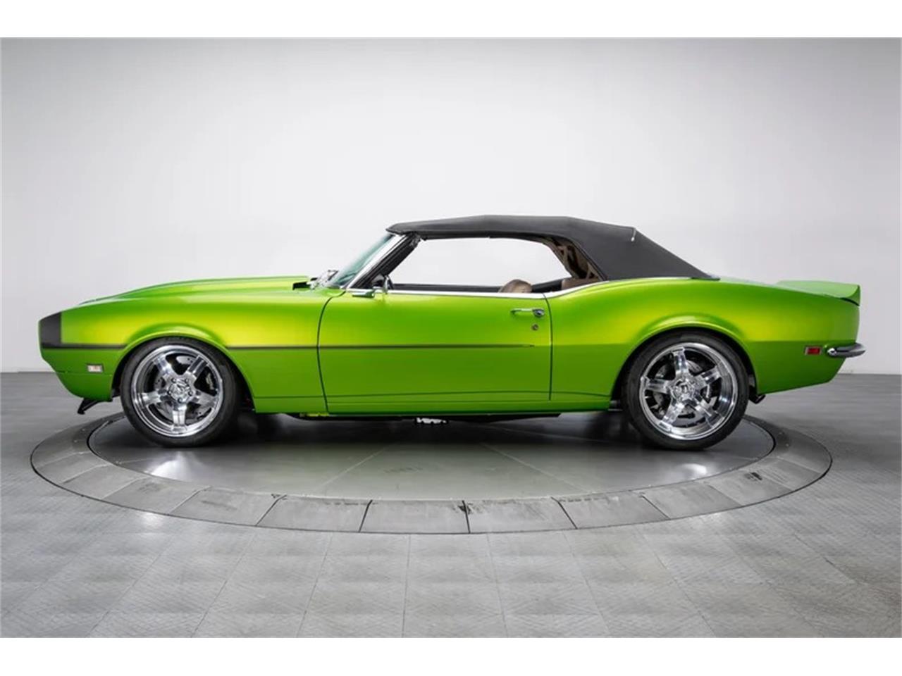 Chevrolet-Camaro-1968-Snakeskin-Green-Tan-35