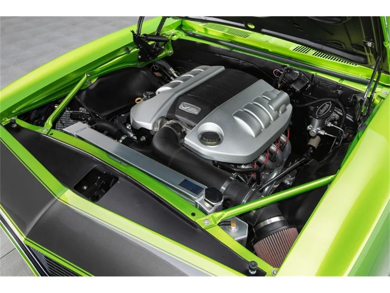 Chevrolet-Camaro-1968-Snakeskin-Green-Tan-39