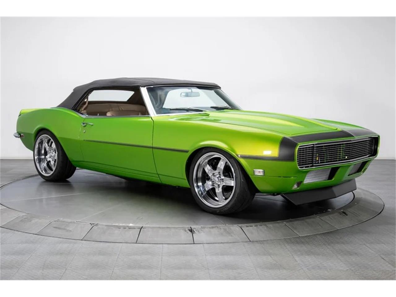 Chevrolet-Camaro-1968-Snakeskin-Green-Tan-4