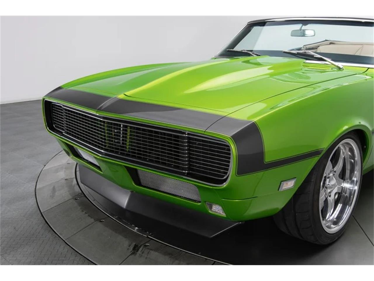 Chevrolet-Camaro-1968-Snakeskin-Green-Tan-45
