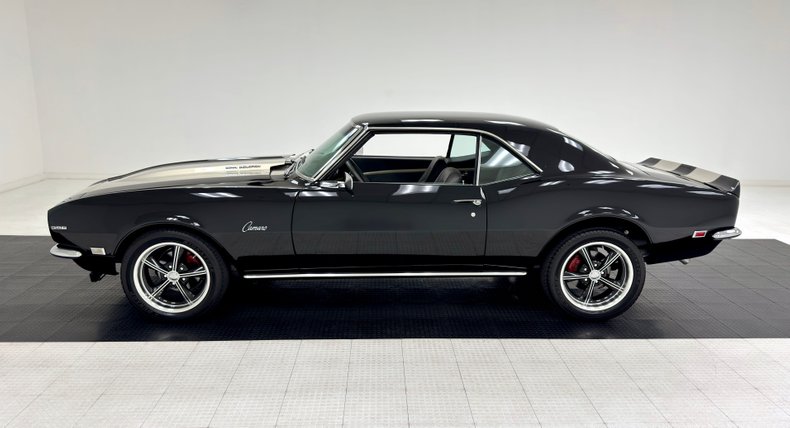 Chevrolet-Camaro-1968-Tuxedo-Black-Dark-Gray-1