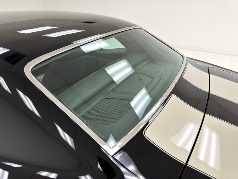 Chevrolet-Camaro-1968-Tuxedo-Black-Dark-Gray-11