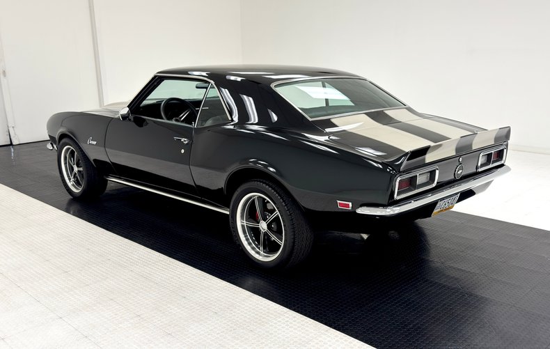 Chevrolet-Camaro-1968-Tuxedo-Black-Dark-Gray-15
