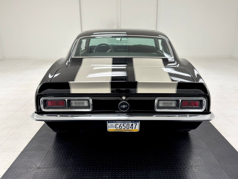 Chevrolet-Camaro-1968-Tuxedo-Black-Dark-Gray-17