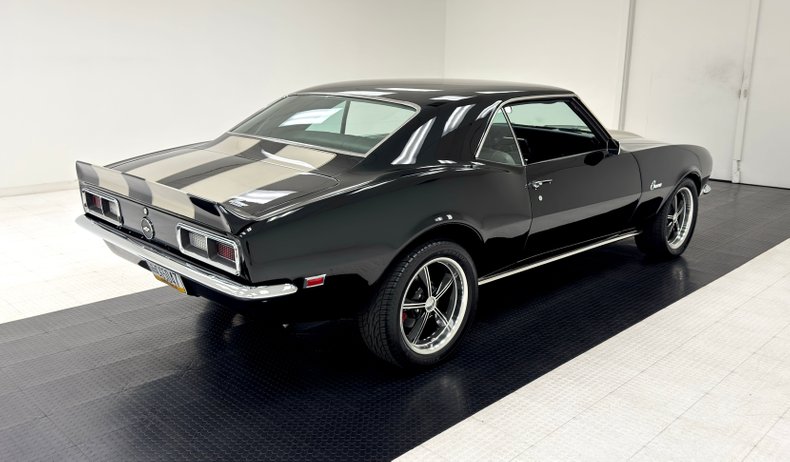 Chevrolet-Camaro-1968-Tuxedo-Black-Dark-Gray-18