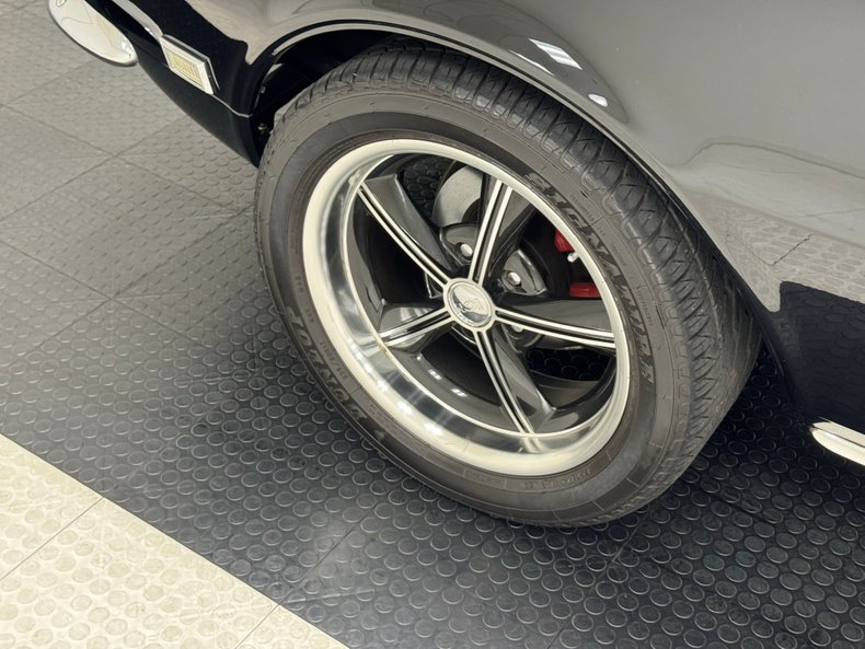 Chevrolet-Camaro-1968-Tuxedo-Black-Dark-Gray-24
