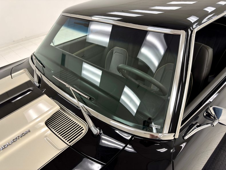 Chevrolet-Camaro-1968-Tuxedo-Black-Dark-Gray-26