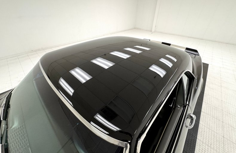 Chevrolet-Camaro-1968-Tuxedo-Black-Dark-Gray-38