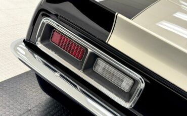 Chevrolet-Camaro-1968-Tuxedo-Black-Dark-Gray-40