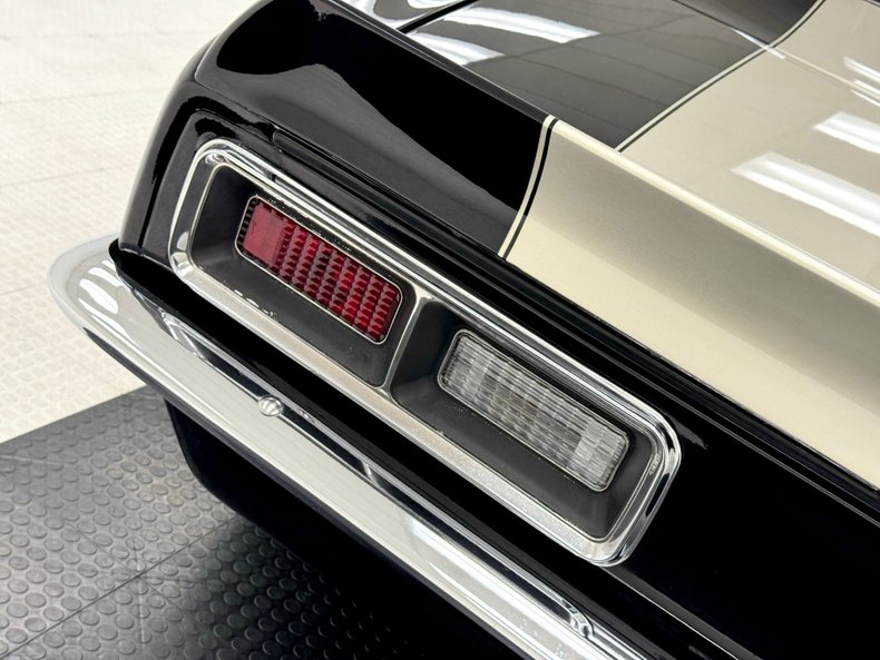 Chevrolet-Camaro-1968-Tuxedo-Black-Dark-Gray-40