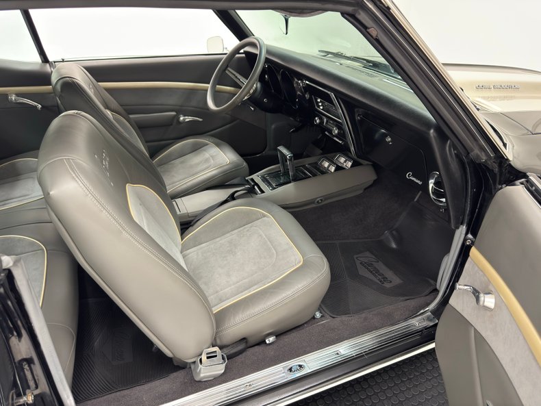 Chevrolet-Camaro-1968-Tuxedo-Black-Dark-Gray-45