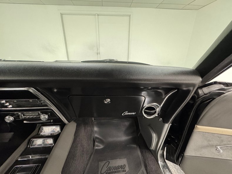 Chevrolet-Camaro-1968-Tuxedo-Black-Dark-Gray-8